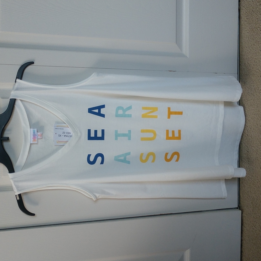 New LuLaRoe Tank Top Kristina Sea Air Sun Set FITS LIKE A MEDIUM/LARGE